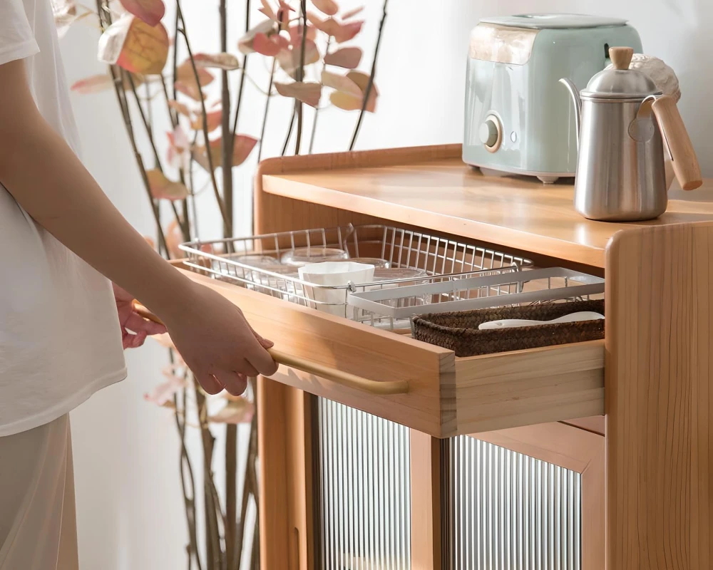 what is the difference between a sideboard and a buffet